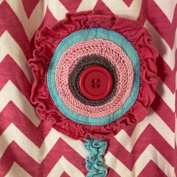 zuccini Other - Gymboree girls Pink & White Chevron dress